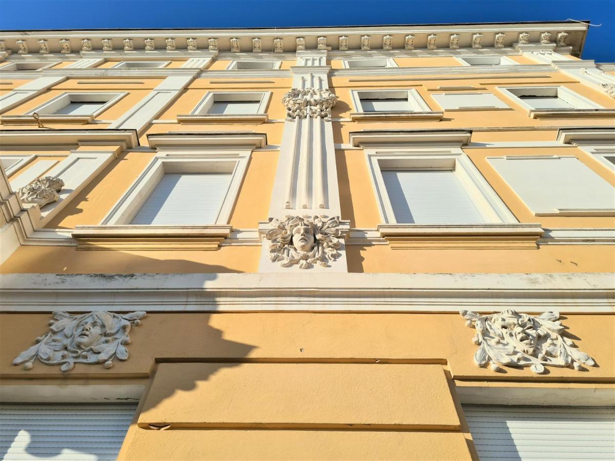 Tom'S Luxury Apartment Zadar, Branimirova Obala Екстериор снимка